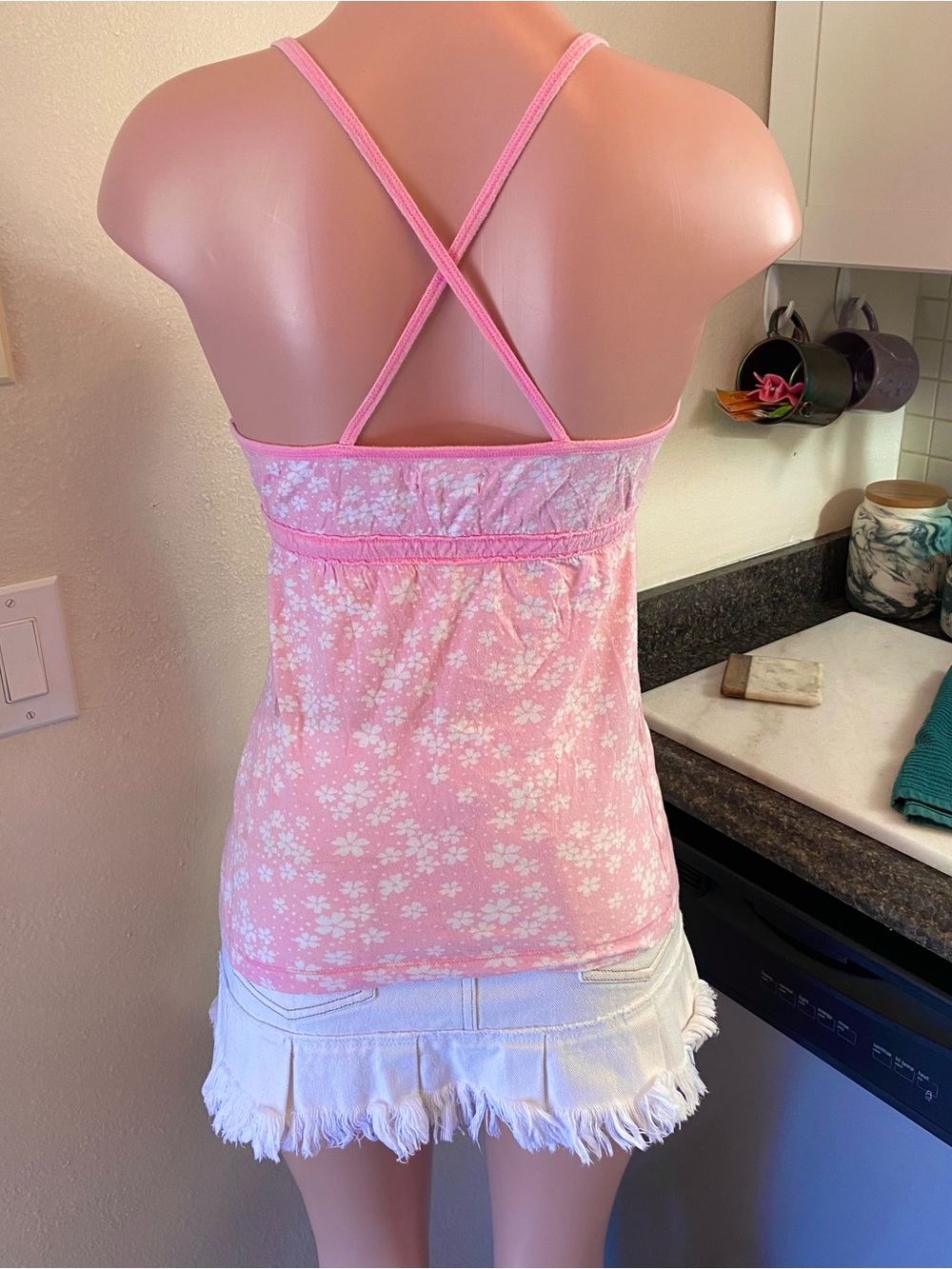 Y2k Hollister pink and white floral babydoll tank top - Picture 2 of 12